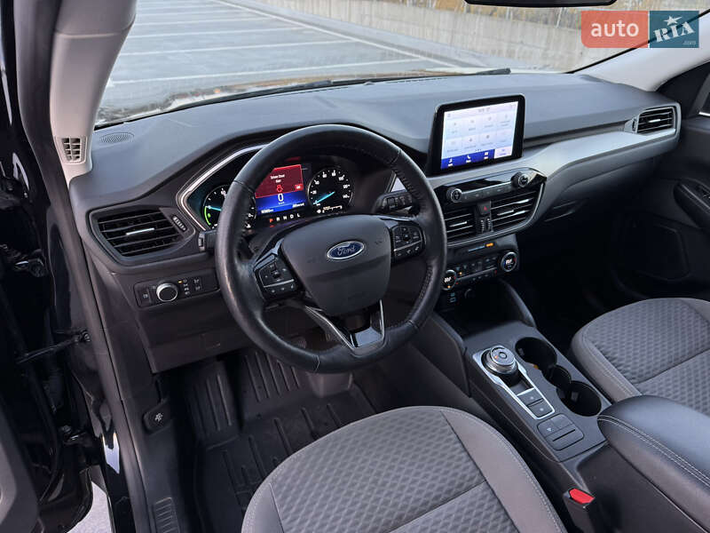 Позашляховик / Кросовер Ford Escape 2021 в Києві фото 35 Позашляховик / Кросовер Ford Escape 2021 в Києві
