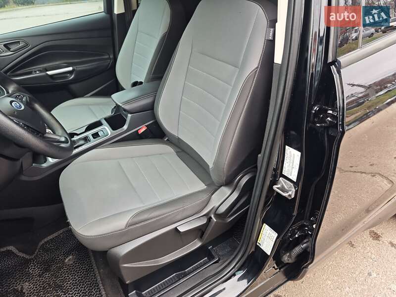 Позашляховик / Кросовер Ford Escape 2016 в Сумах