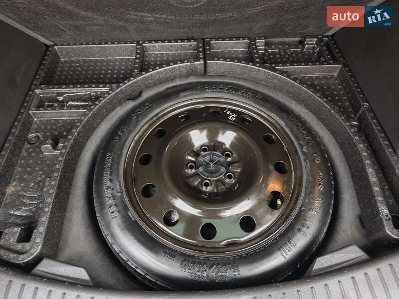 Позашляховик / Кросовер Ford Escape 2016 в Сумах