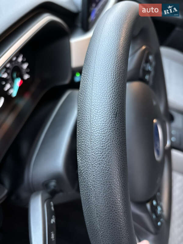 Внедорожник / Кроссовер Ford Escape 2020 в Львове