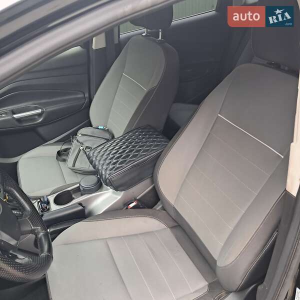 Внедорожник / Кроссовер Ford Escape 2013 в Тысменице фото 3 Внедорожник / Кроссовер Ford Escape 2013 в Тысменице