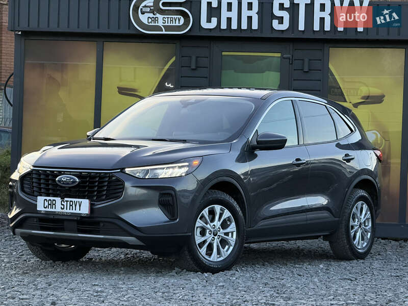 Внедорожник / Кроссовер Ford Escape 2023 в Стрые