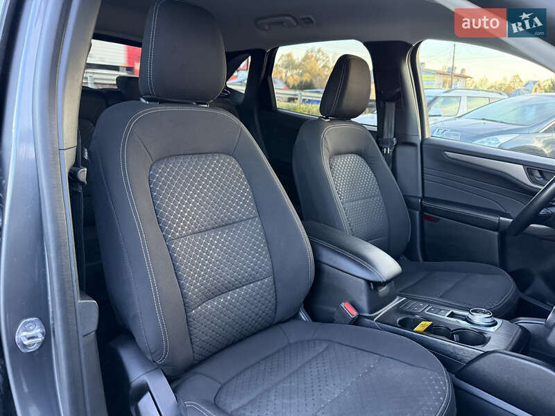 Внедорожник / Кроссовер Ford Escape 2023 в Стрые