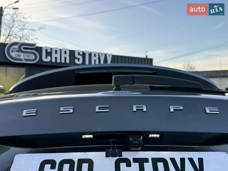 Внедорожник / Кроссовер Ford Escape 2023 в Стрые