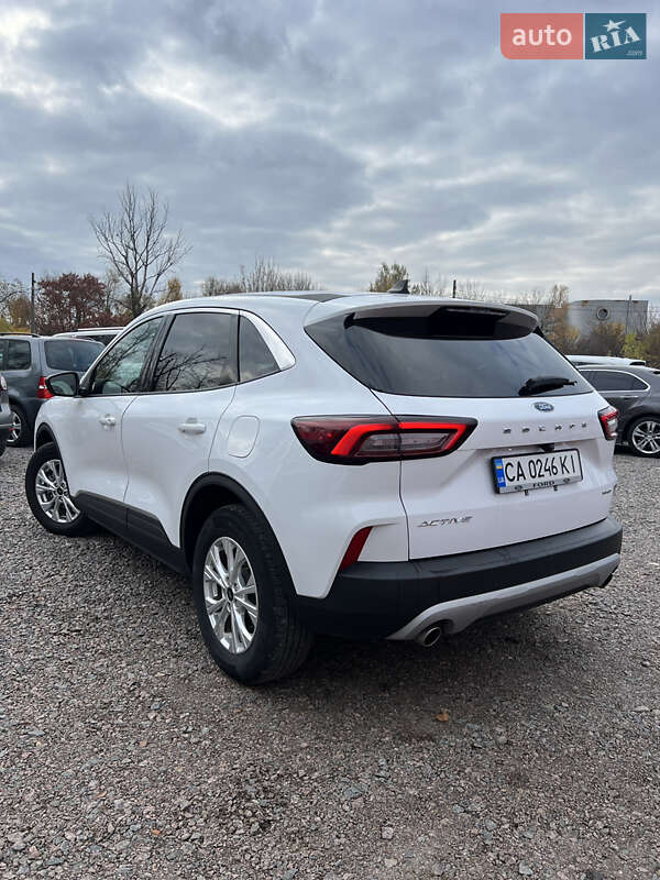 Внедорожник / Кроссовер Ford Escape 2023 в Черкассах