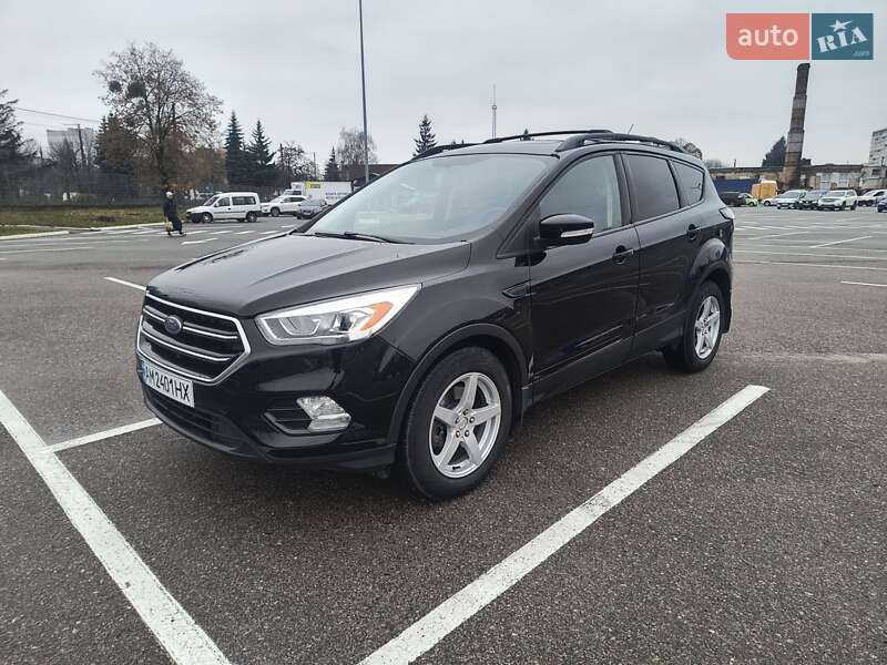 Внедорожник / Кроссовер Ford Escape 2017 в Житомире