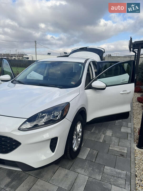 Позашляховик / Кросовер Ford Escape 2021 в Львові