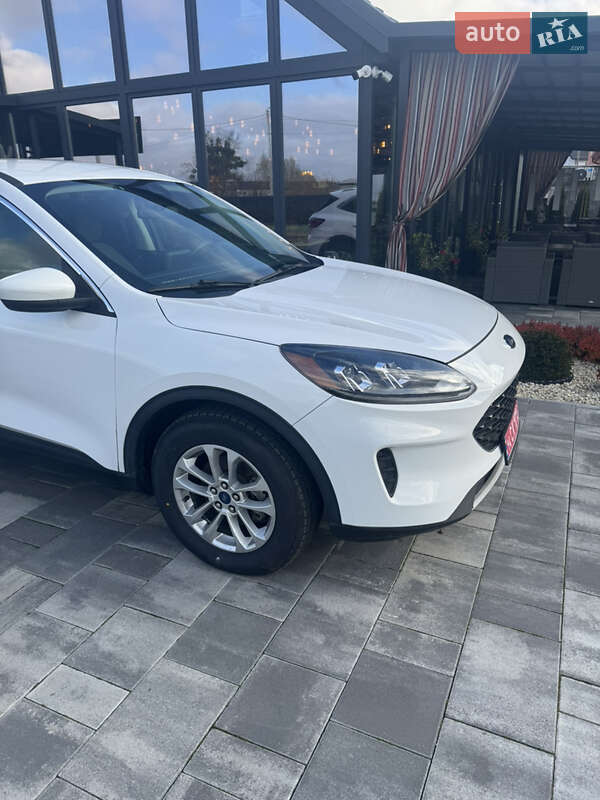 Позашляховик / Кросовер Ford Escape 2021 в Львові
