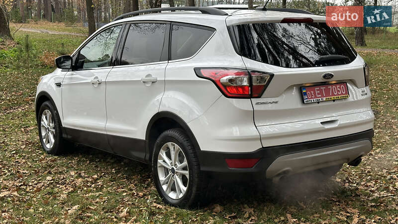 Позашляховик / Кросовер Ford Escape 2018 в Дубні