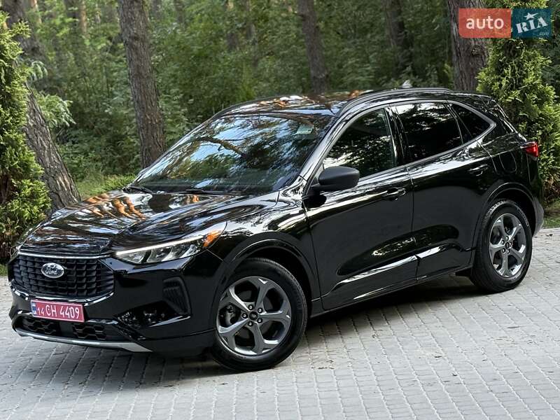 Позашляховик / Кросовер Ford Escape 2023 в Львові