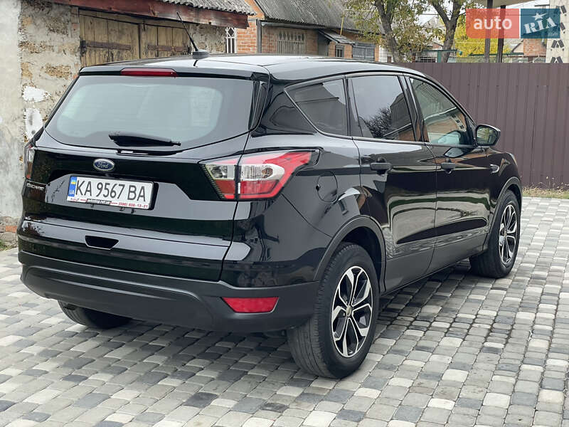 Внедорожник / Кроссовер Ford Escape 2017 в Лубнах