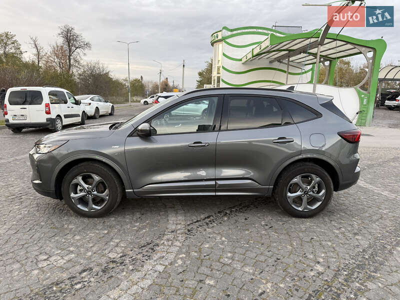 Позашляховик / Кросовер Ford Escape 2023 в Золочеві