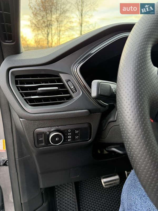 Позашляховик / Кросовер Ford Escape 2023 в Золочеві