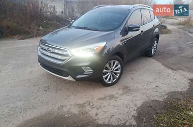 Внедорожник / Кроссовер Ford Escape 2017 в Львове