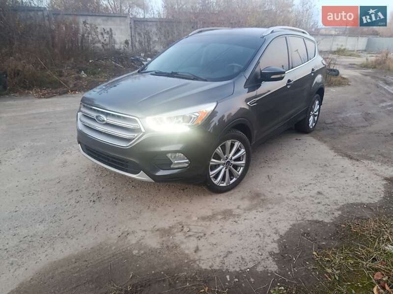 Внедорожник / Кроссовер Ford Escape 2017 в Львове