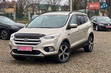 Внедорожник / Кроссовер Ford Escape 2017 в Стрые
