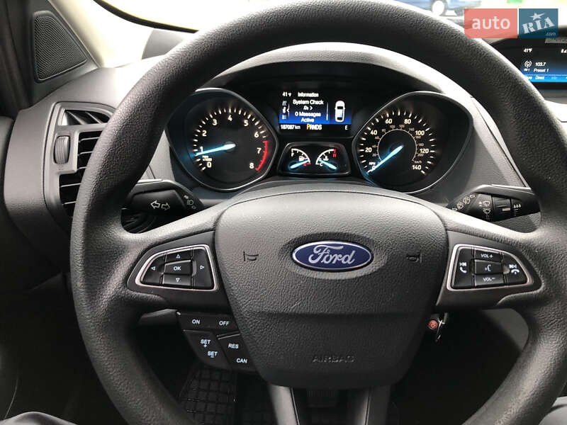 Внедорожник / Кроссовер Ford Escape 2017 в Ровно
