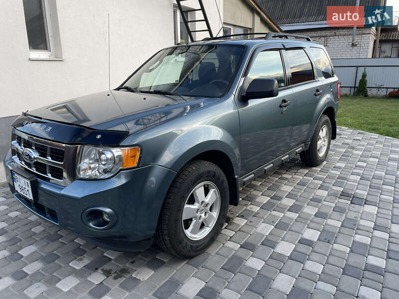 Внедорожник / Кроссовер Ford Escape 2012 в Лубнах