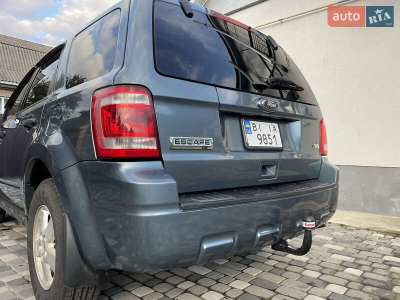 Внедорожник / Кроссовер Ford Escape 2012 в Лубнах