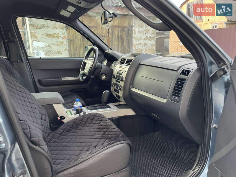 Внедорожник / Кроссовер Ford Escape 2012 в Лубнах