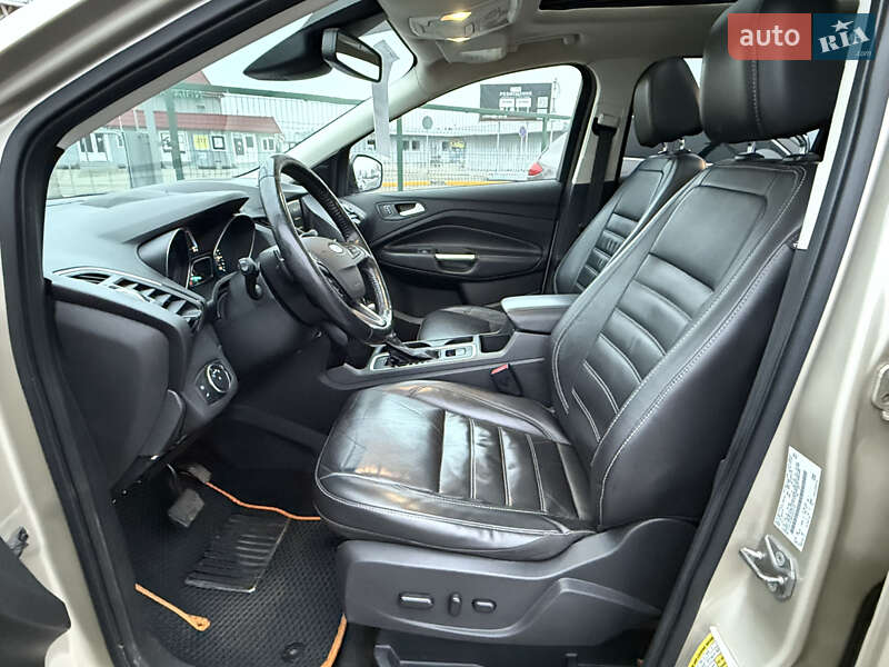 Внедорожник / Кроссовер Ford Escape 2017 в Киеве