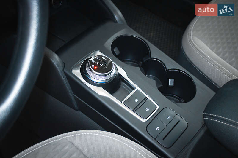 Позашляховик / Кросовер Ford Escape 2020 в Києві