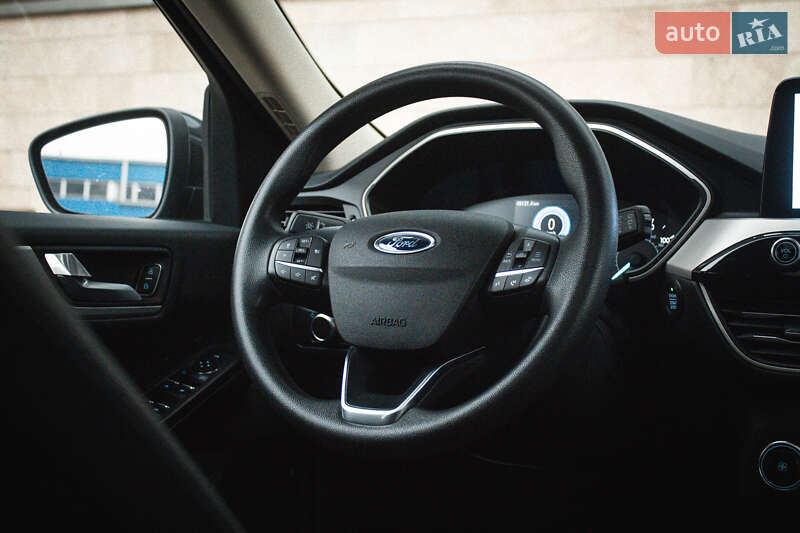 Позашляховик / Кросовер Ford Escape 2020 в Києві