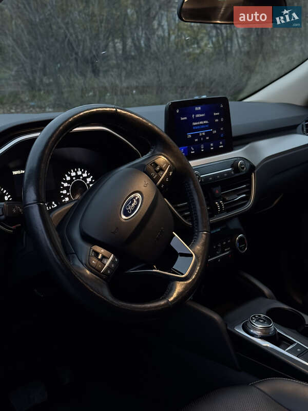 Внедорожник / Кроссовер Ford Escape 2019 в Первомайске