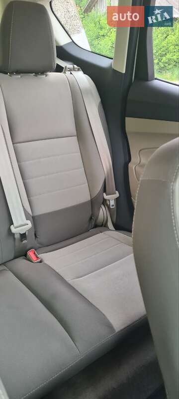 Внедорожник / Кроссовер Ford Escape 2014 в Радехове