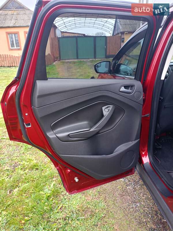 Позашляховик / Кросовер Ford Escape 2013 в Єланці