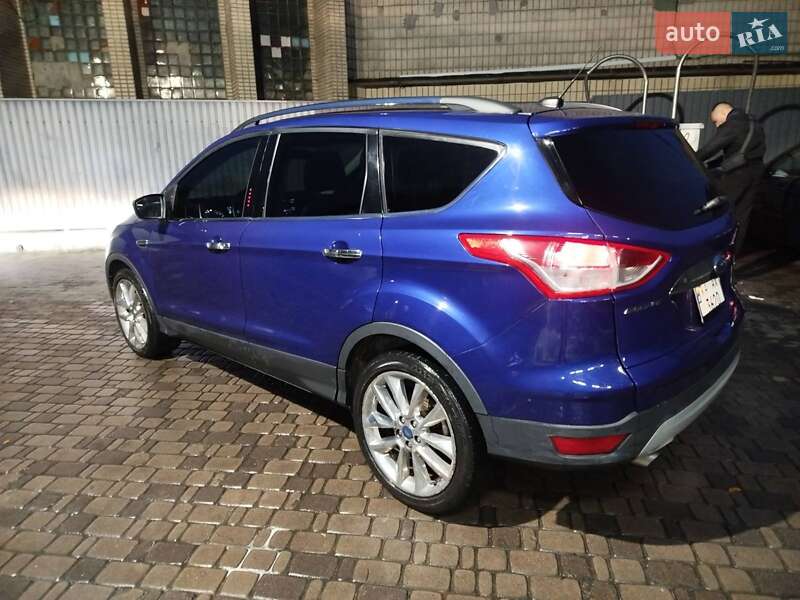 Позашляховик / Кросовер Ford Escape 2015 в Києві