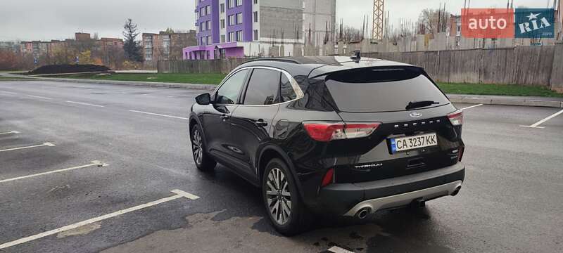 Позашляховик / Кросовер Ford Escape 2020 в Умані