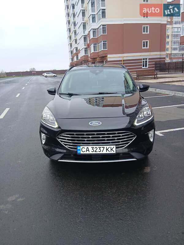 Позашляховик / Кросовер Ford Escape 2020 в Умані