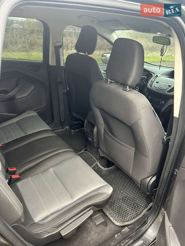 Позашляховик / Кросовер Ford Escape 2019 в Ямполі