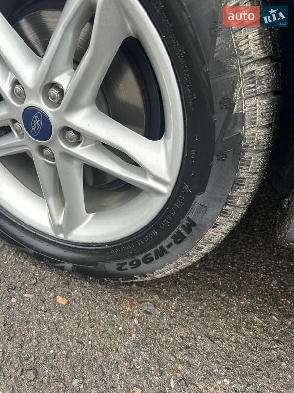 Позашляховик / Кросовер Ford Escape 2019 в Ямполі