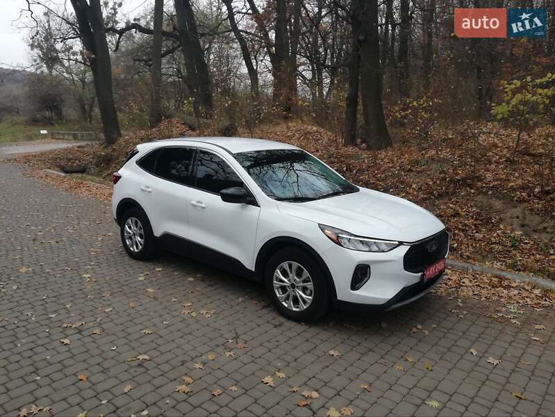 Внедорожник / Кроссовер Ford Escape 2023 в Львове