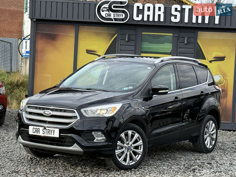 Позашляховик / Кросовер Ford Escape 2016 в Стрию