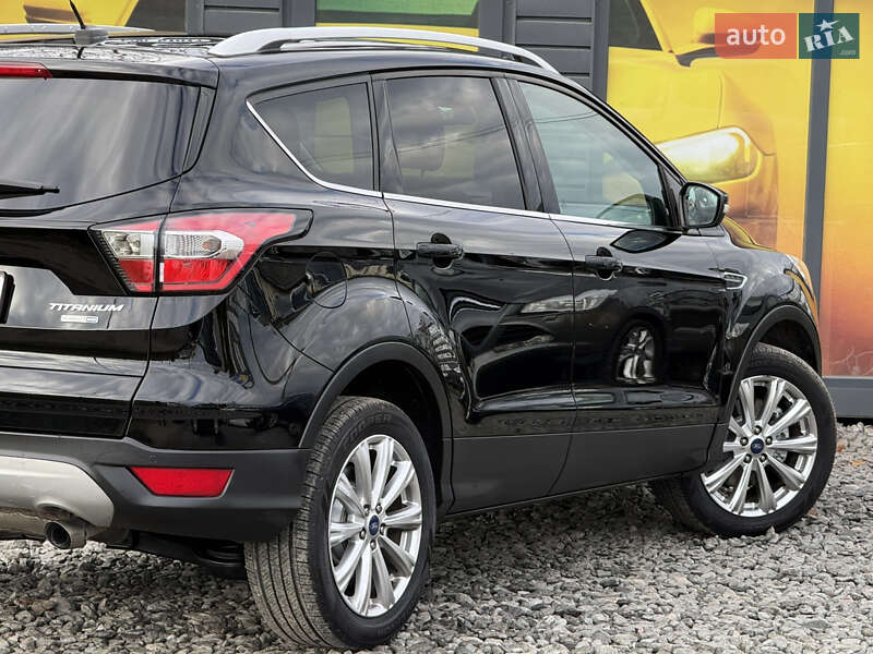 Позашляховик / Кросовер Ford Escape 2016 в Стрию