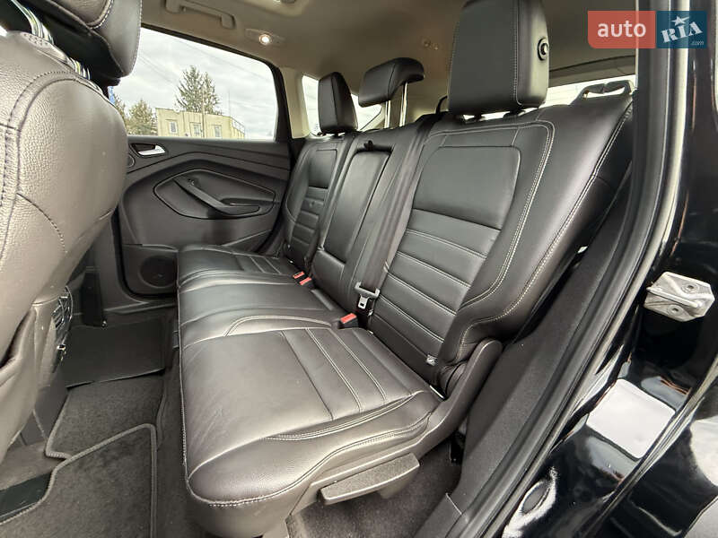 Позашляховик / Кросовер Ford Escape 2016 в Стрию