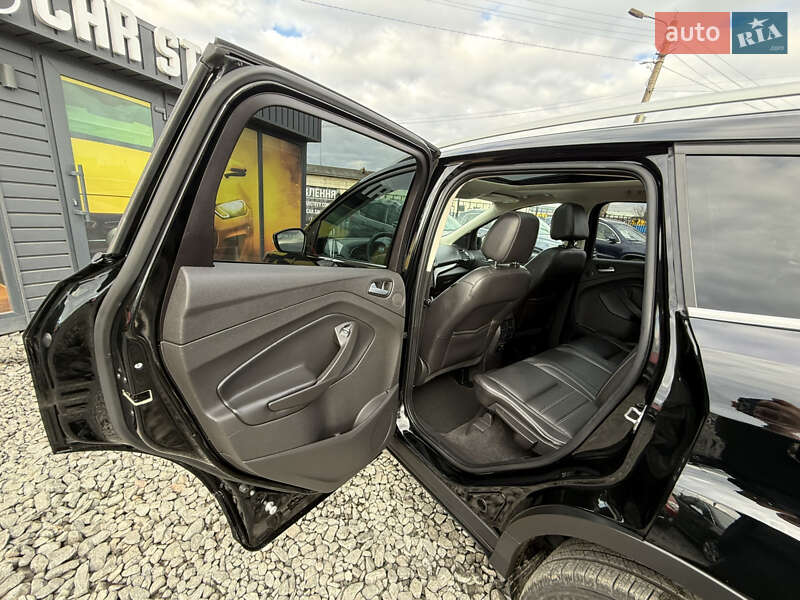 Позашляховик / Кросовер Ford Escape 2016 в Стрию