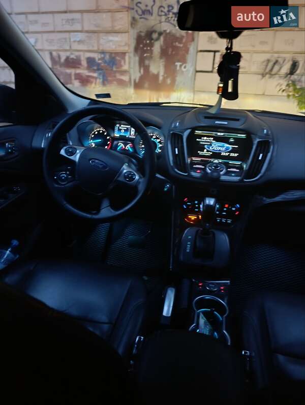 Позашляховик / Кросовер Ford Escape 2015 в Дніпрі фото 11 Позашляховик / Кросовер Ford Escape 2015 в Дніпрі