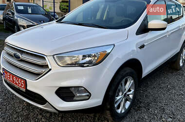 Внедорожник / Кроссовер Ford Escape 2018 в Полтаве
