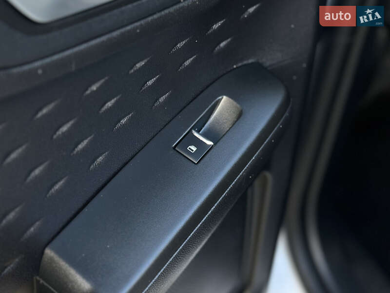 Позашляховик / Кросовер Ford Escape 2020 в Шептицькому фото 46 Позашляховик / Кросовер Ford Escape 2020 в Шептицькому