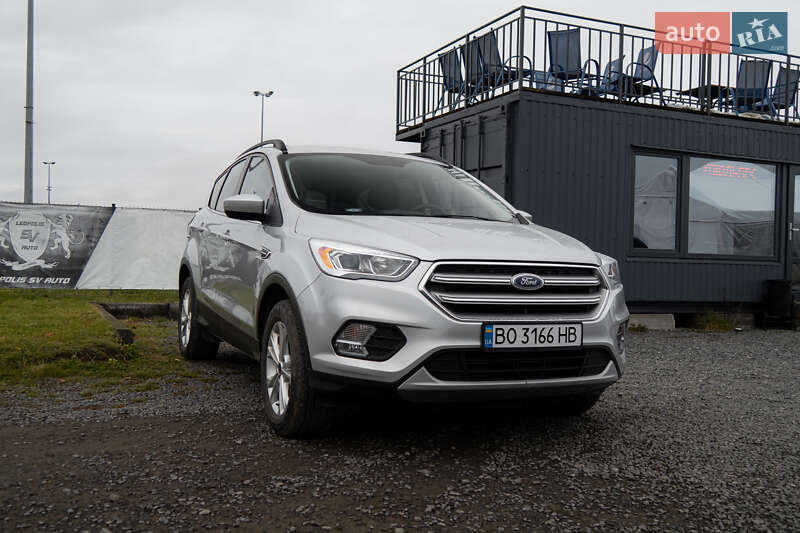 Позашляховик / Кросовер Ford Escape 2017 в Львові