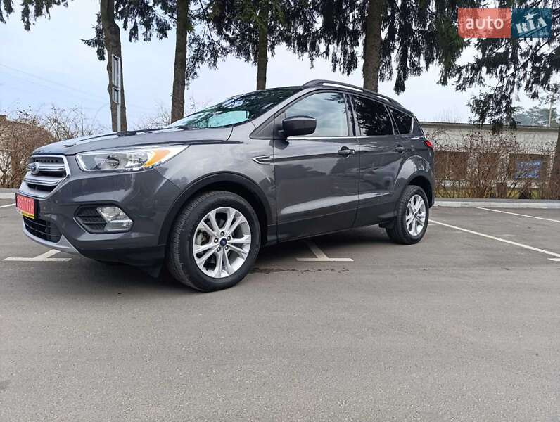 Внедорожник / Кроссовер Ford Escape 2018 в Смыге фото 8 Внедорожник / Кроссовер Ford Escape 2018 в Смыге