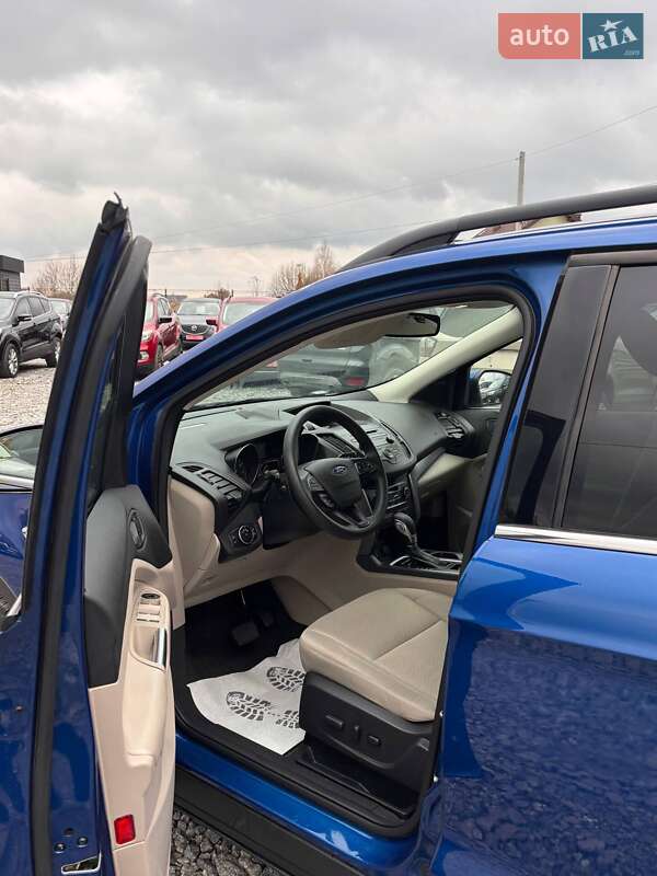 Внедорожник / Кроссовер Ford Escape 2018 в Львове