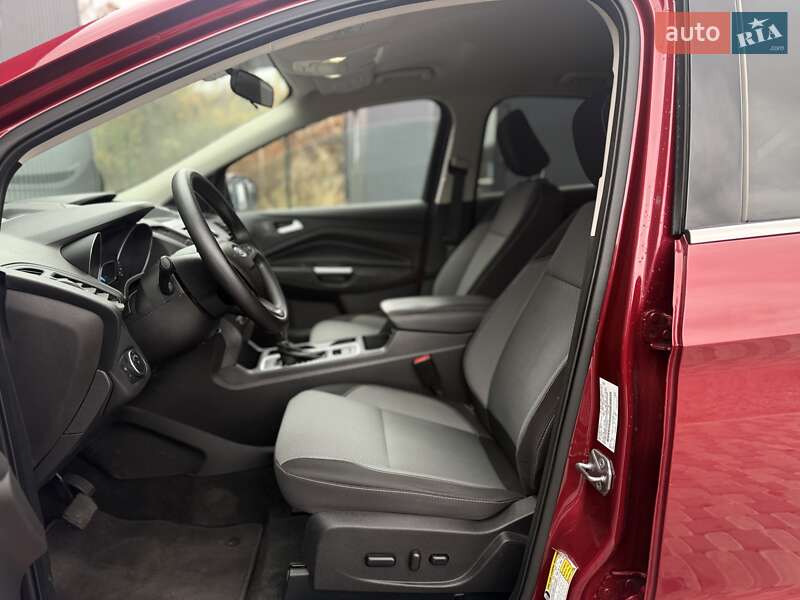 Позашляховик / Кросовер Ford Escape 2018 в Львові