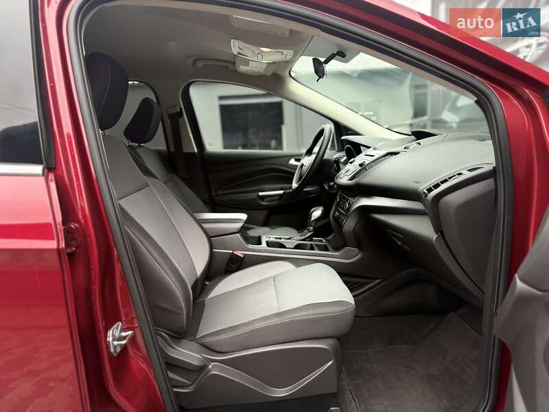 Позашляховик / Кросовер Ford Escape 2018 в Львові