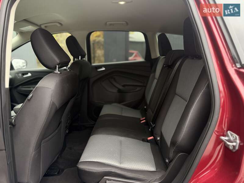 Позашляховик / Кросовер Ford Escape 2018 в Львові