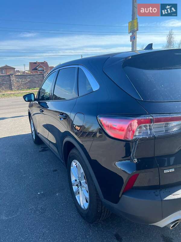 Позашляховик / Кросовер Ford Escape 2020 в Києві